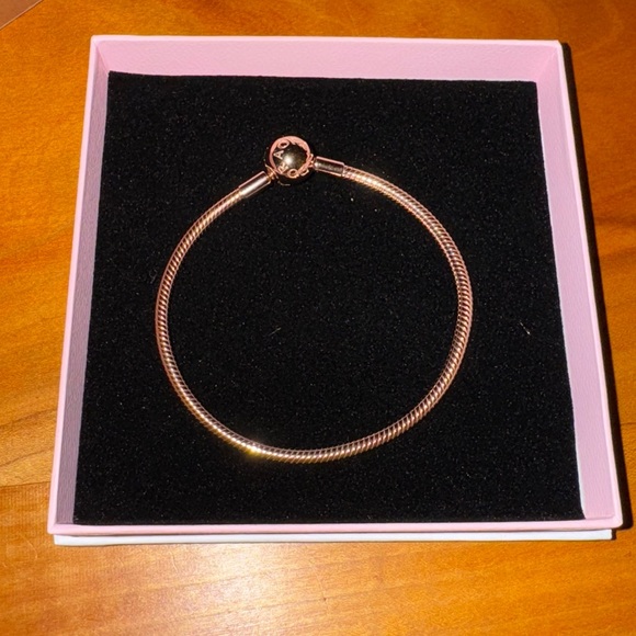 Pandora Moments 14k Rose gold plated snake chain bracelet - Picture 2 of 8